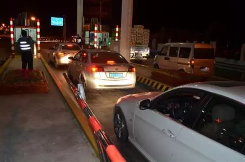 假期高速行駛攻略，看一遍絕對平安！