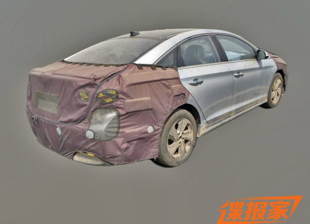 現代索納塔九插電式混動(dòng)版國內諜照曝光