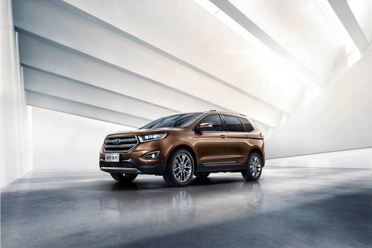 長(cháng)安福特向西藏昌都市捐贈福特銳界