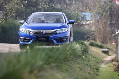 看遍十里桃花，還是第十代思域最帥 