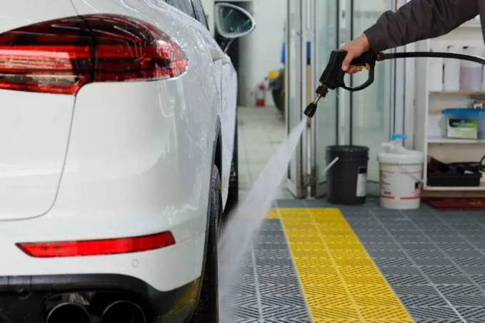 未雨綢繆，老司機教你高溫雨季養車(chē)妙招