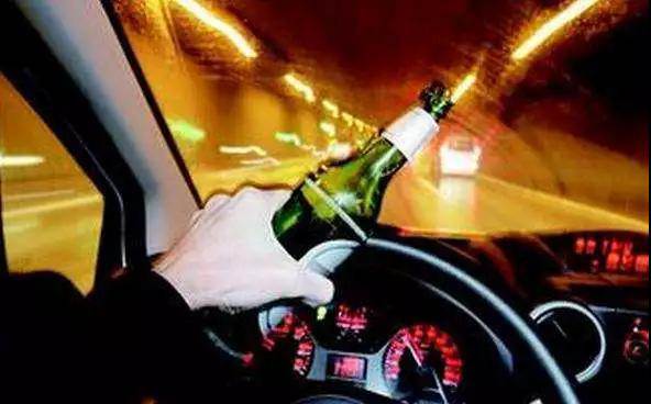 真的假的？最新交規：酒后躺車(chē)內休息也算酒駕？