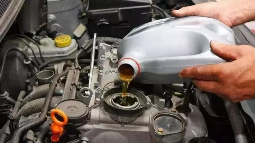 全合成機油和半合成哪個(gè)更好？