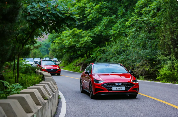 魅力迸發(fā)，實(shí)力&偶像