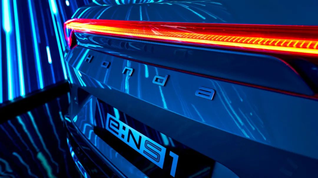 e:NS1，極致色彩美學(xué)的造夢(mèng)家！